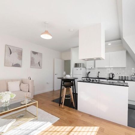 Spacious One Bed Loft Apartment Birchanger ภายนอก รูปภาพ