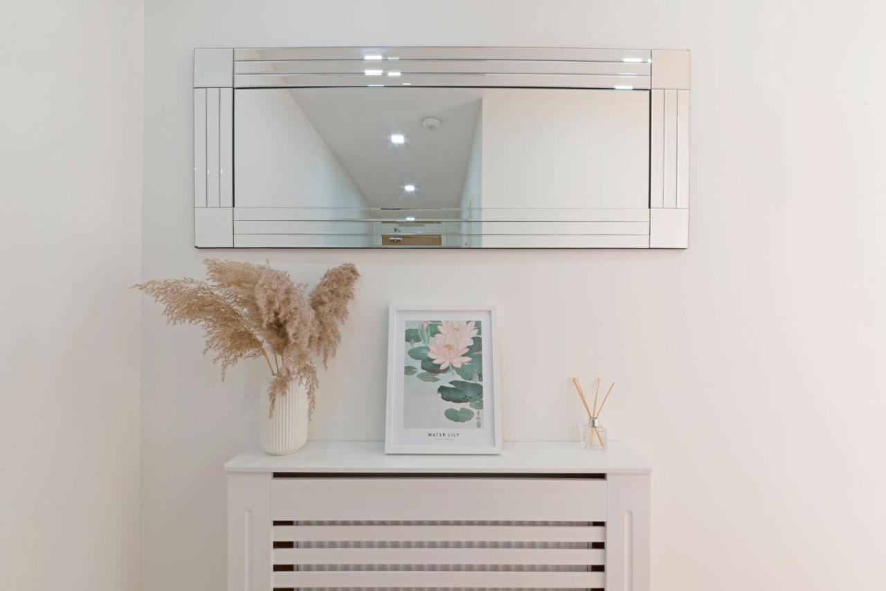 Spacious One Bed Loft Apartment Birchanger ภายนอก รูปภาพ